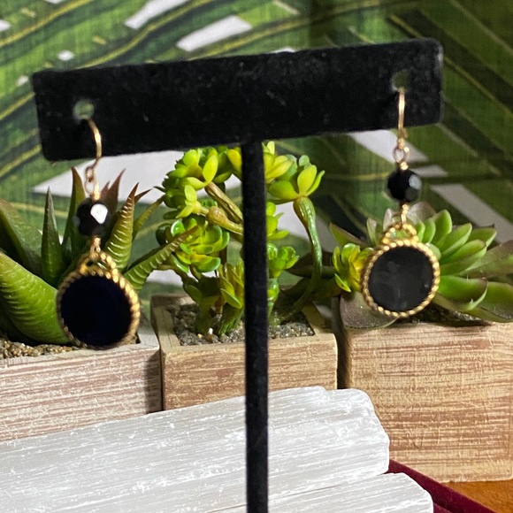 1/20 14K Black dangle earrings 🖤✨ - Picture 2 of 6